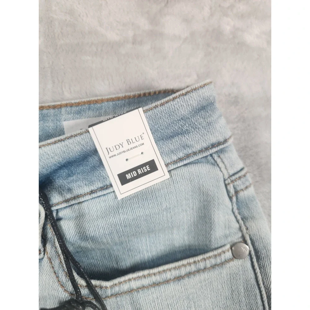 Judy Blue Boyfriend Fit Jeans Women's 3/26 Distressed Mid Rise Light Wash JB8878